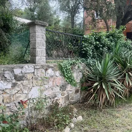 Village Bas De Jardin Vue Apartamento *