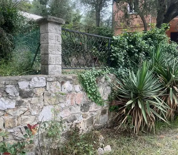 Village Bas De Jardin Vue شقة *